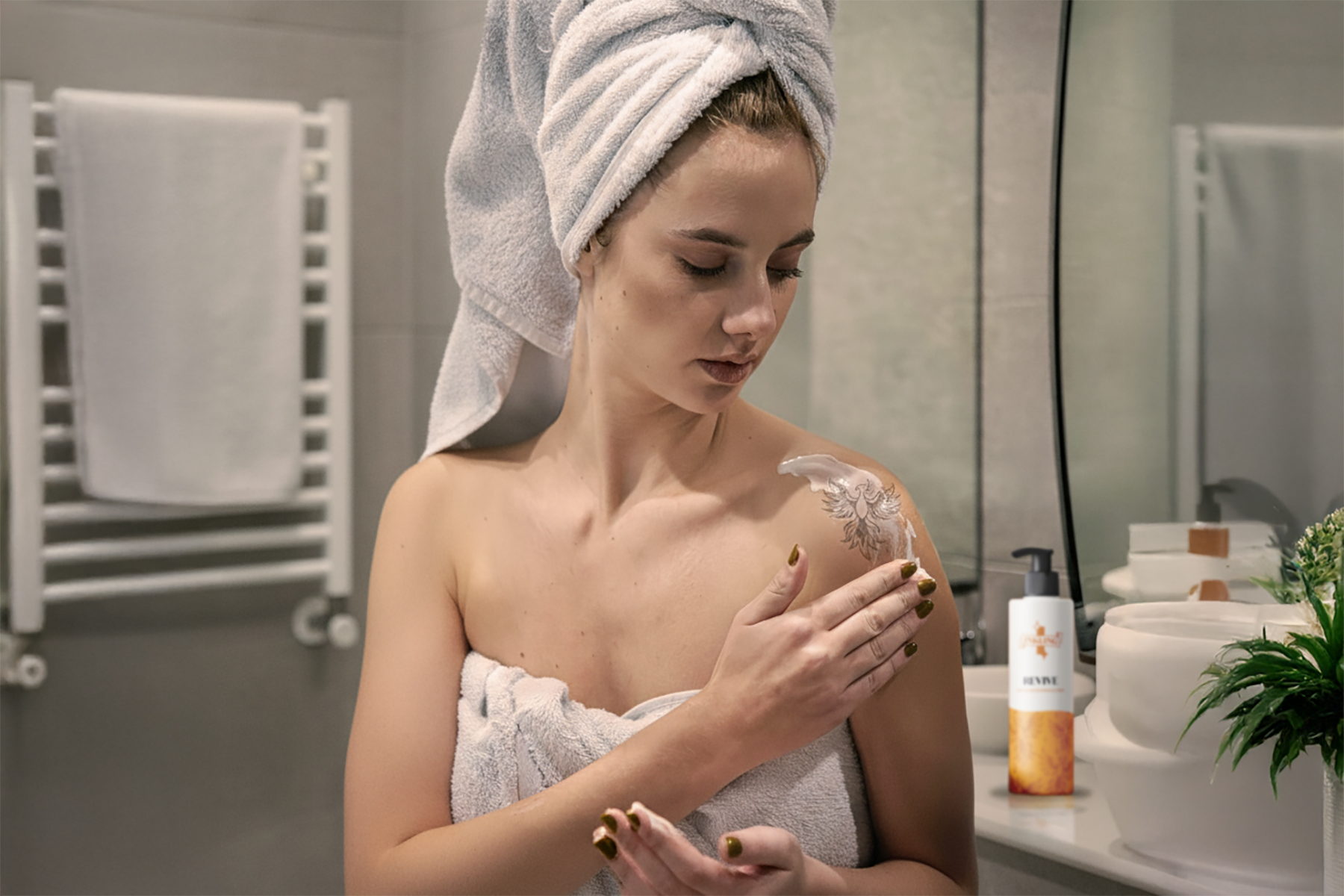 INKLING – Woman in Bathroom